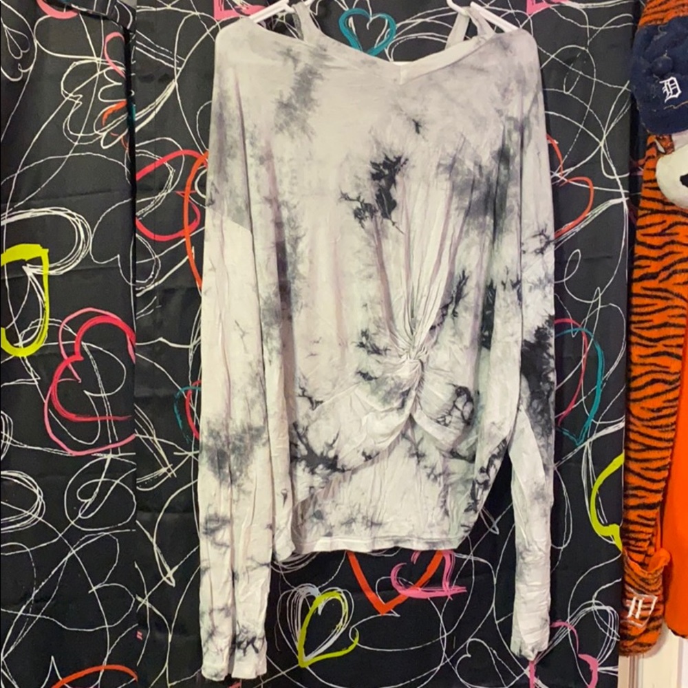 Black & white the-dye long sleeve